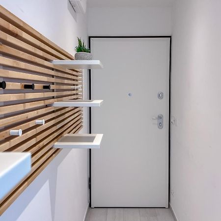 Apartamento Nuovo Bilocale In Centro Con Terrazzo E Posto Auto Varazze Exterior foto